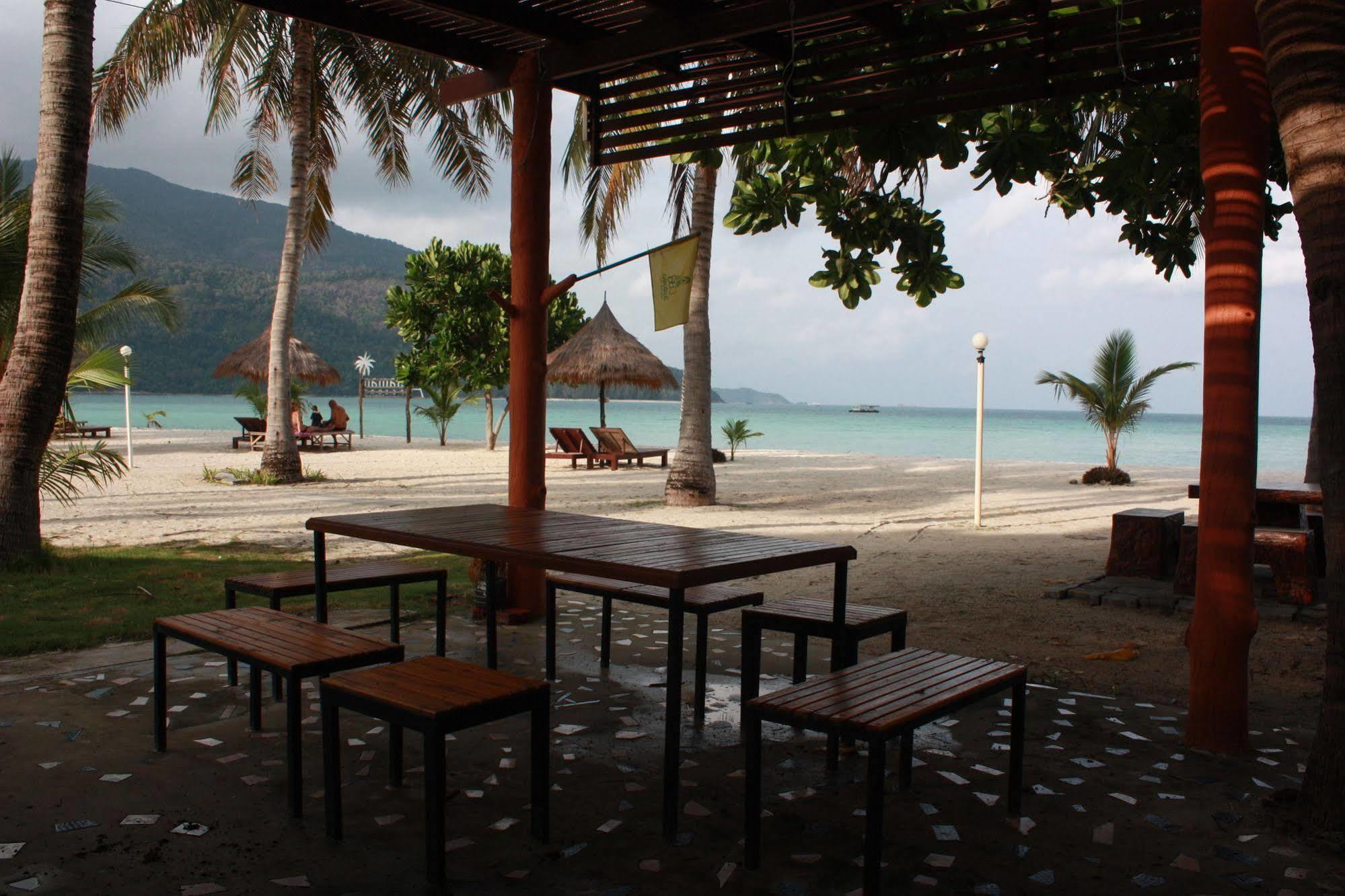 Andaman Beach Resort Lipe Ngoại thất bức ảnh